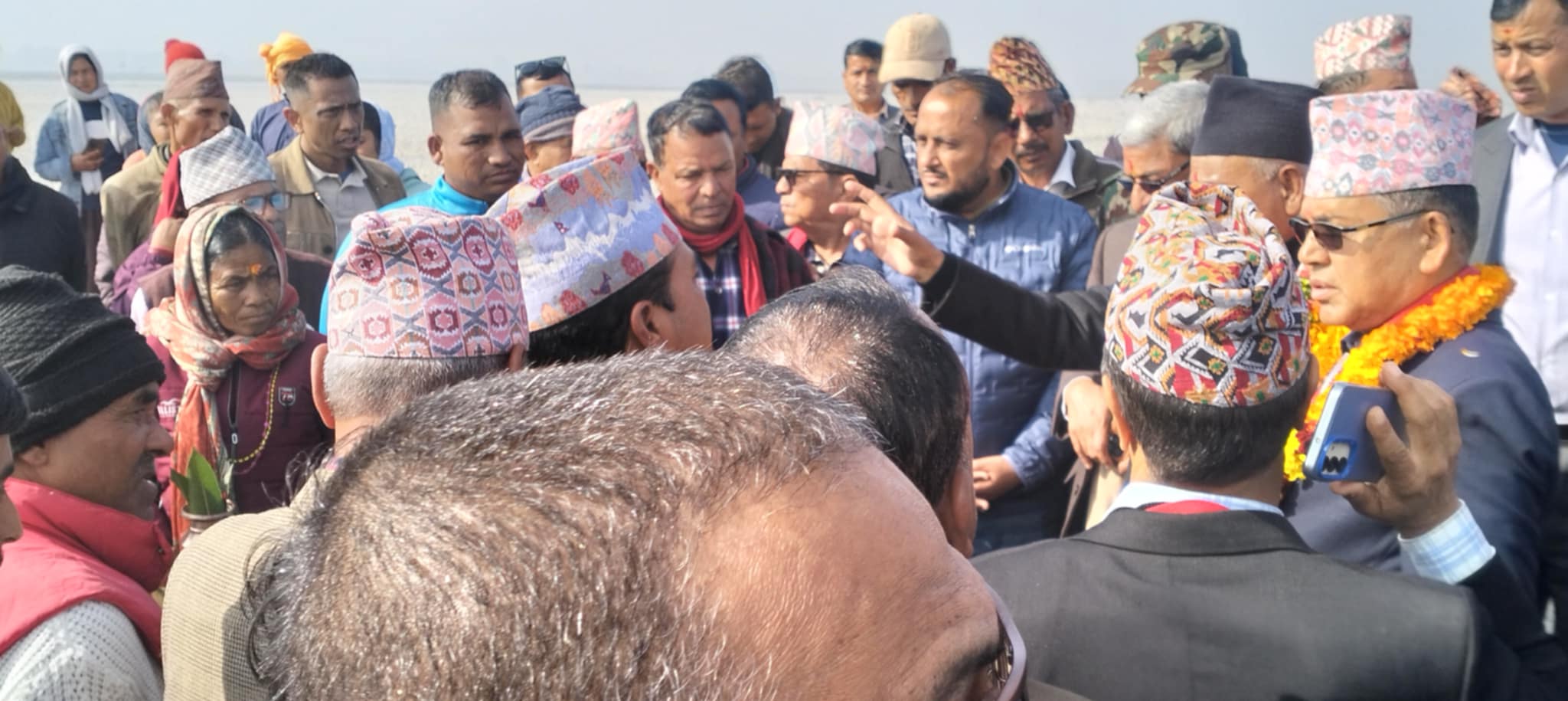 भदौँमा महाकाली पुलको तटबन्ध भत्कियो, माघमा मन्त्रीद्वय दाहाल,लेखकद्वारा अनुगमन