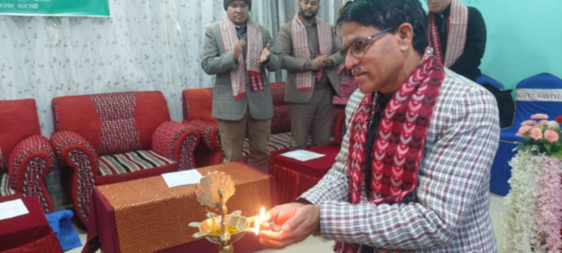 काँग्रेस, एमाले नेतृत्वको प्रदेश सरकार गैर कानुनी धन्दामा ः पुर्व मुख्यमन्त्री भट्ट