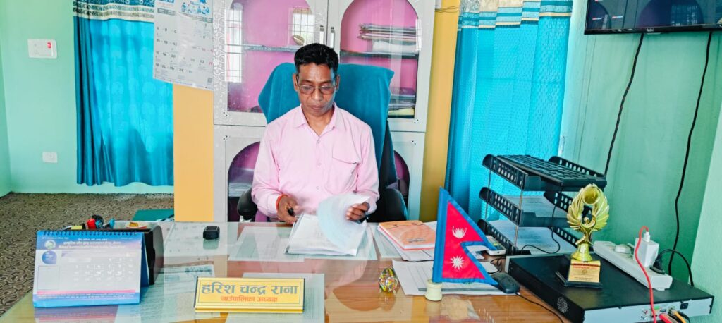 विद्यार्थी संख्या र मापदण्डका आधारमा तह घटाइएको हो, गुणस्तरीय शिक्षामा हाम्रो जोड हो : पालिका प्रमुख राना