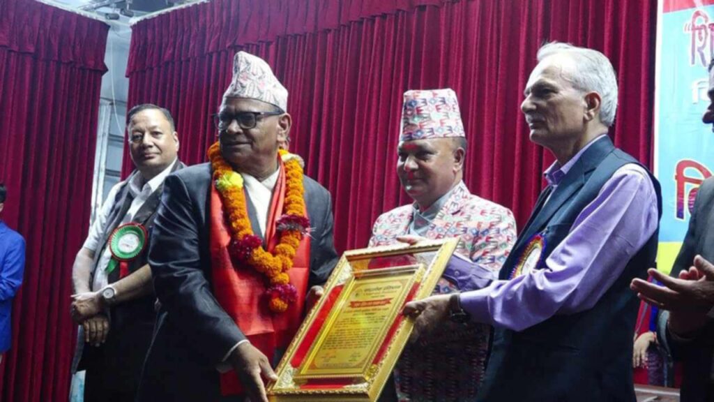 होलीफेम्ली स्कुललाई उत्कृष्ट शैक्षिक संस्थाको सम्मान