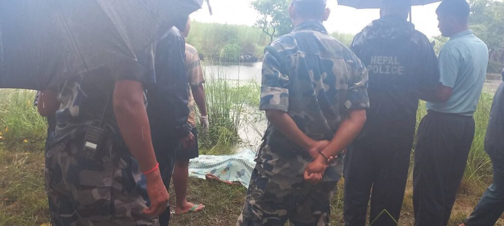 हिजो बुटाबारी फुपुको घरबाट हिडेकी बिन्दु आज खप्टीनालमा मृत भेटिइन