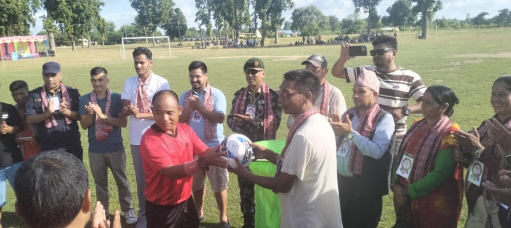 बेलडाँडीमा खुला फुटबल प्रतियोगिता शुरु  