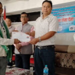 कञ्चनपुरको बेलौरीमा ऐन बनेसँगै भलमन्सालाई प्रमाणपत्र वितरण