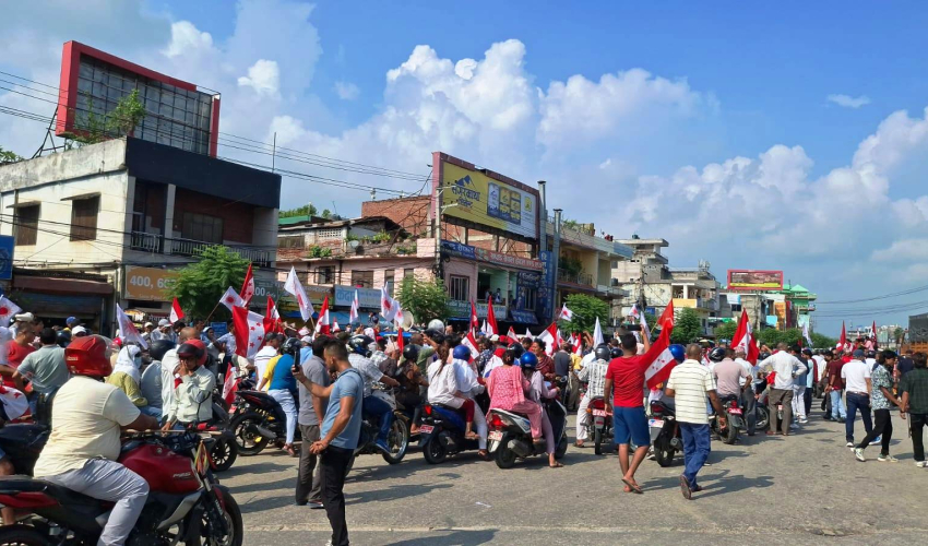 नेपाली काँग्रेस र नेकपा एमालेले शक्ति प्रदर्शन