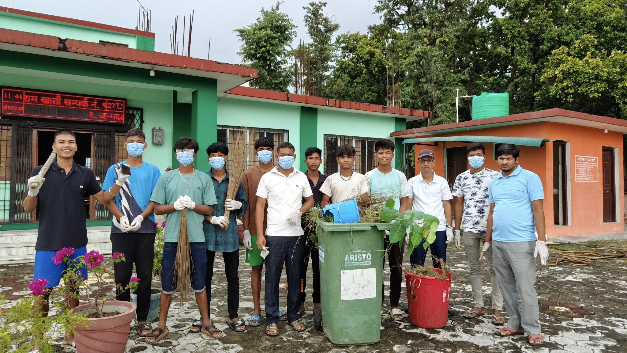 धनगढी-७ को वडा कार्यालय मनेहरा स्पोर्ट्स क्लवले चम्कायो