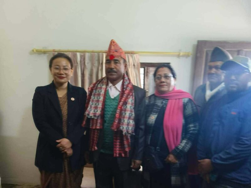 दलितको उन्मुक्ति नेकपाले गरेको भन्दै एमाले पुर्नवासका नेता सुनार बीना मगर जिताउने अभियानमा