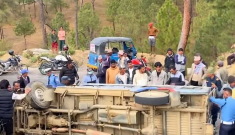 डडेल्धुरामा जीप दुर्घटना, दुई जना घाइते