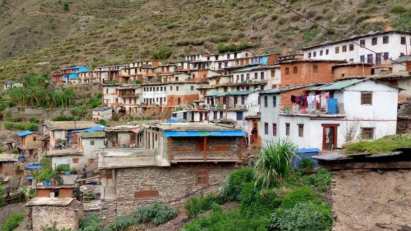 चुनाव सकिएसँगै सुनसान बन्दै बाजुराका गाउँबस्ती