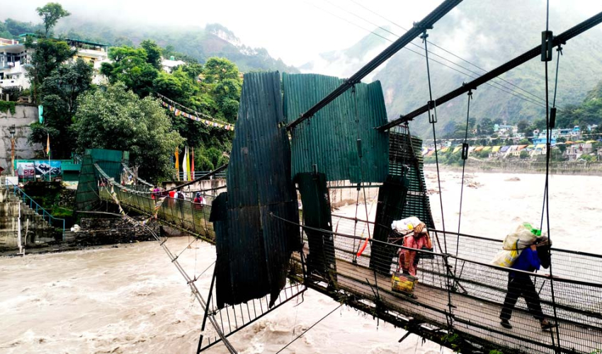 घरायसी सामानमा भन्सार कडाइ गरेपछि दार्चुलामा विरोध, सहुलियत दिन स्थानीयको माग