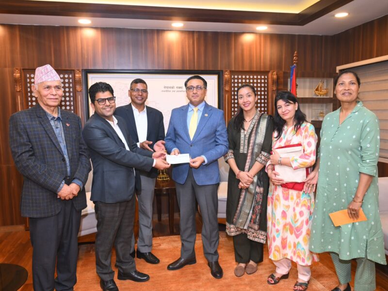 राष्ट्रिय बहाई समुदायद्वारा ३० लाख रुपैयाँ बराबरको बाढी प्रभावित का लागि आर्थिक सहयोग