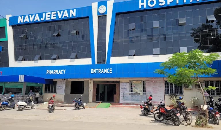 नवजीवन अस्पतालले दसैँमा निःशुल्क बस चलाउने